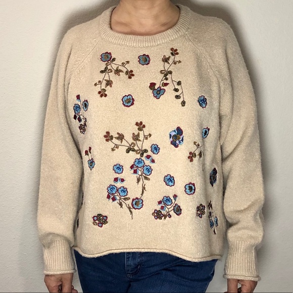 Cliché Embroidered Floral Sweater - Picture 1 of 5